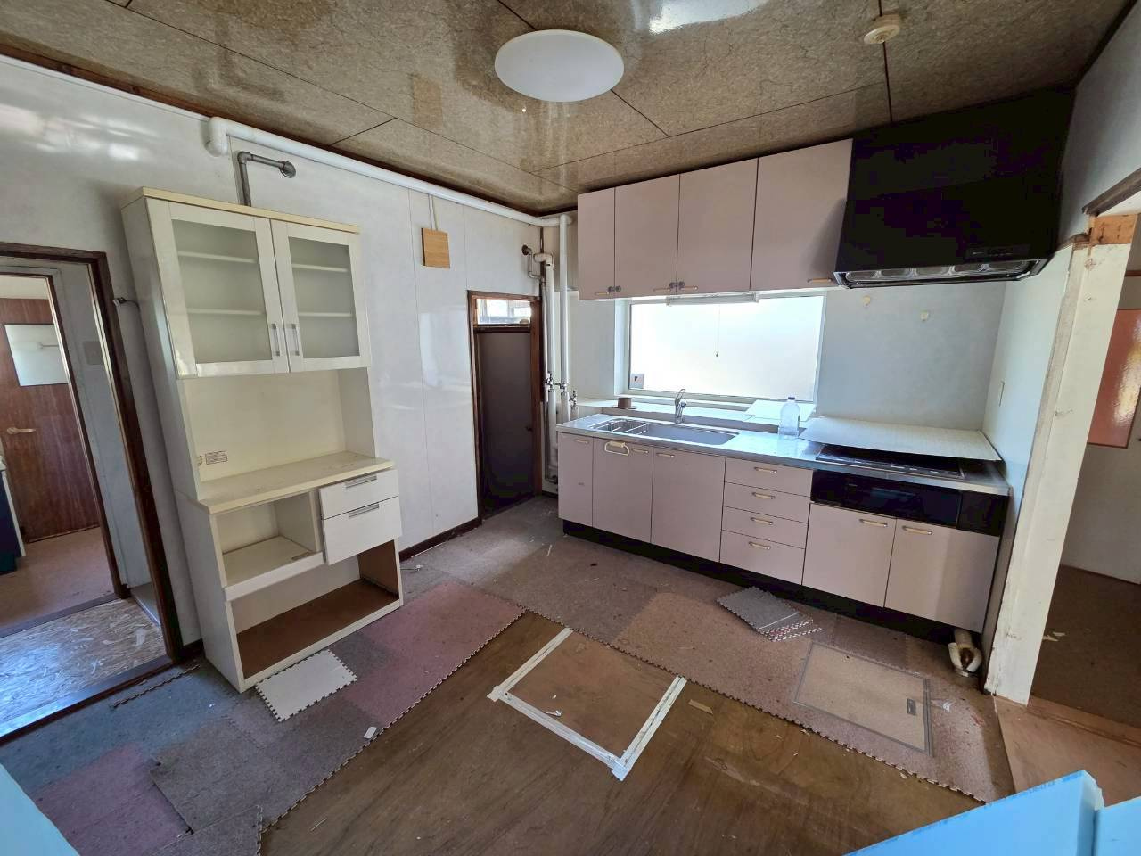 武佐1丁目21　中古住宅のキッチン