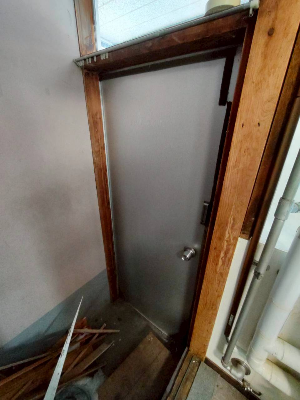 武佐1丁目21　中古住宅のその他|キッチン横　勝手口