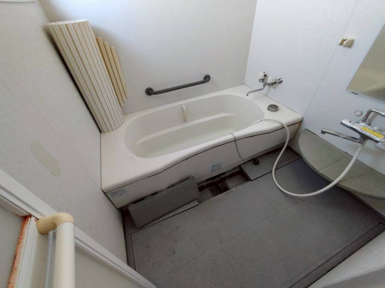 武佐1丁目21　中古住宅の浴室