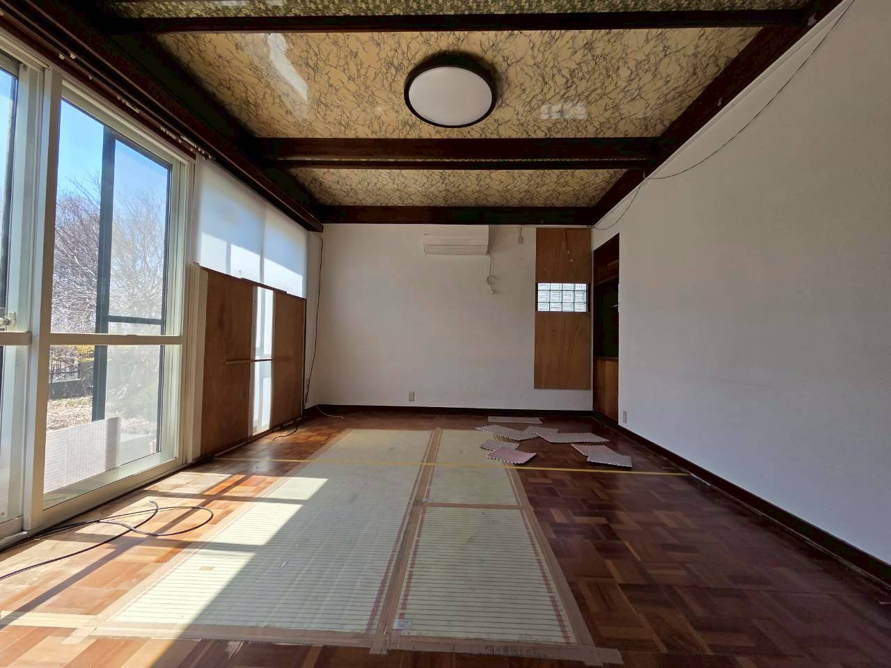 武佐1丁目21　中古住宅の居間・リビング