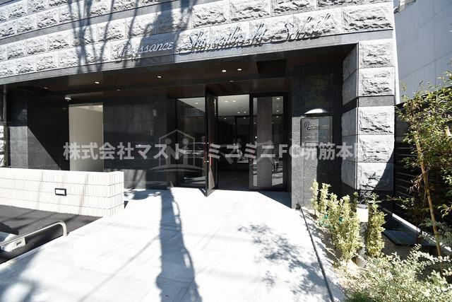 プレサンス心斎橋ソレイユのエントランス