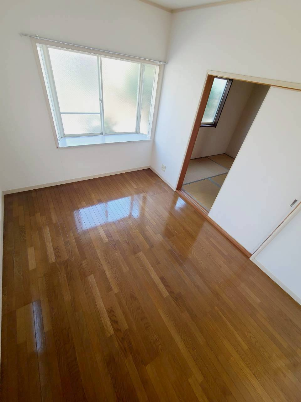 サイラント甲風園の洋室