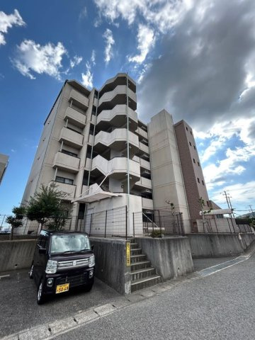 ガーデンコート楠ヶ丘の外観