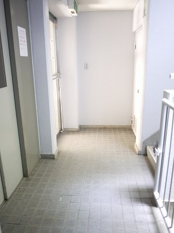 サンビルダー新神戸の外観