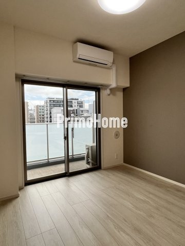 ラグゼナ秋葉原の居間・リビング