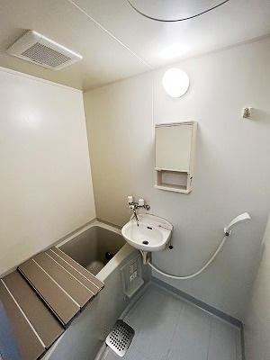 ニュー中町ハウスの浴室