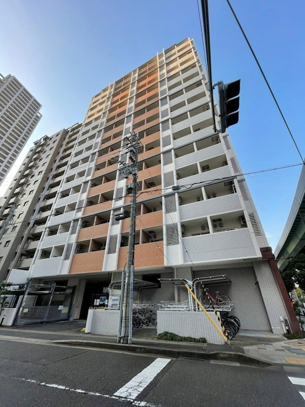 カスタリア三宮の外観