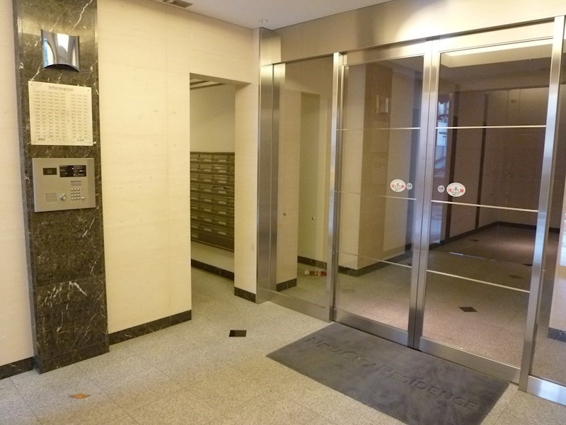 カスタリア三宮の外観