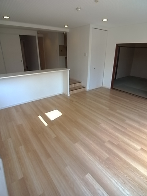 グランパレ苦楽園　北棟の居間・リビング