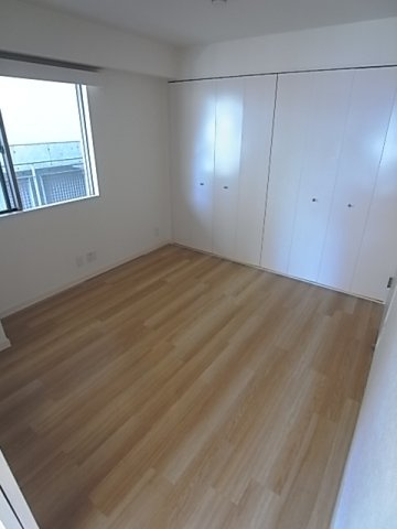 グランパレ苦楽園　北棟の洋室