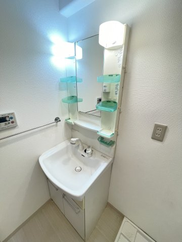サカエハイツ六甲の洗面所