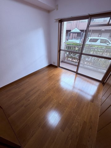 サンハイツ荒田の居間・リビング