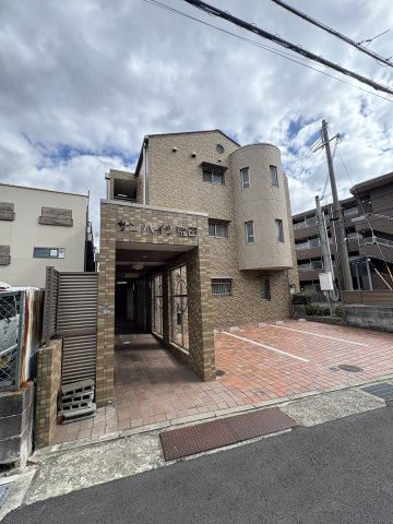 サンハイツ荒田の外観