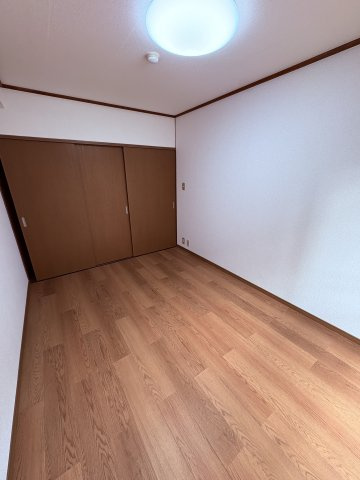 サンハイツ荒田の寝室