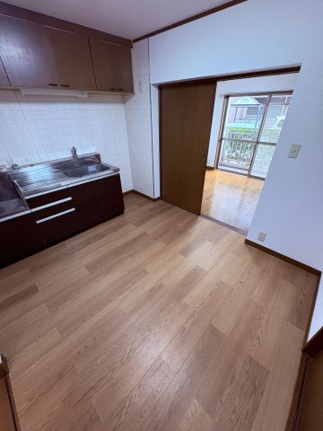 サンハイツ荒田の居間・リビング