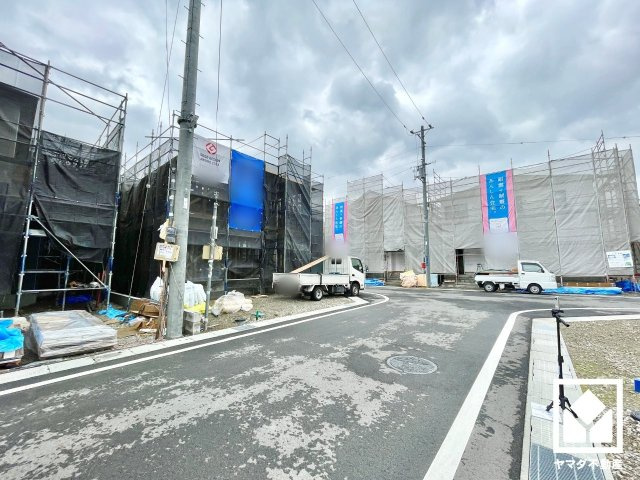 大津市雄琴５丁目　2期　12号棟の前面道路含む現地写真