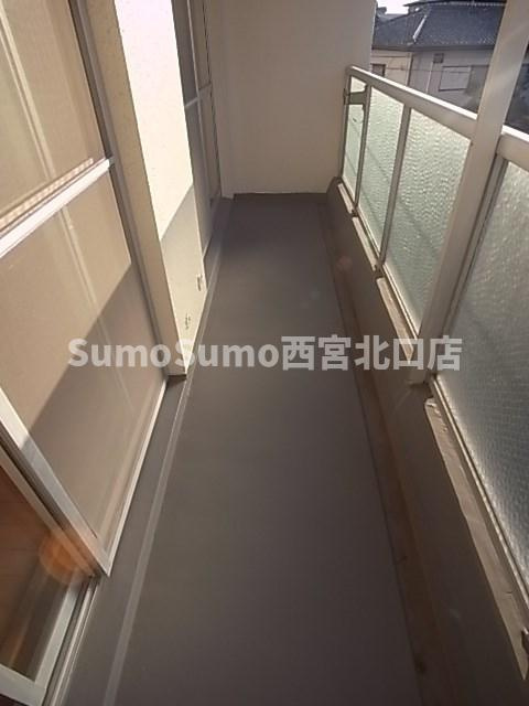 カサ・デラ・ルーチェ苦楽園のバルコニー