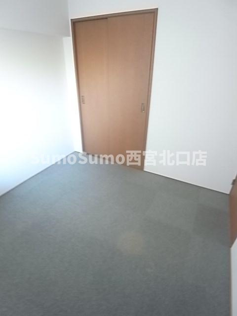 カサ・デラ・ルーチェ苦楽園の居間・リビング