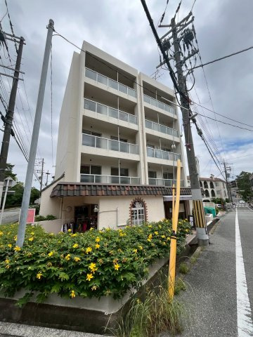 カサ・デラ・ルーチェ苦楽園の外観