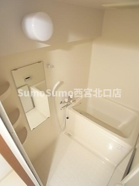 カサ・デラ・ルーチェ苦楽園の浴室