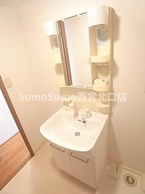 カサ・デラ・ルーチェ苦楽園の洗面所