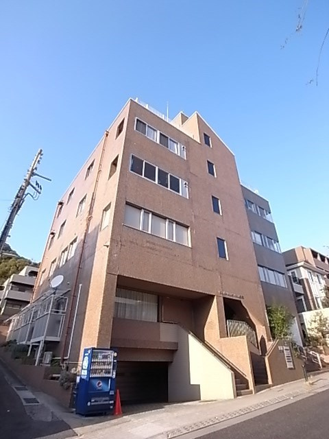 サンビルダー北野ザベースの外観