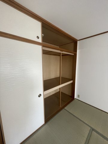 グレーシィ須磨アルテピアⅢ番街１期棟の収納