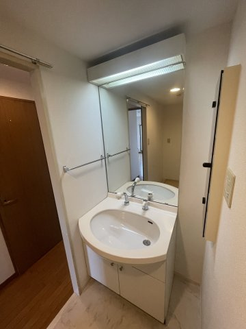 グレーシィ須磨アルテピアⅢ番街１期棟の洗面所