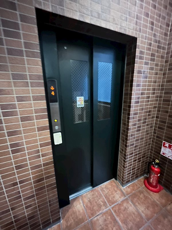 オープンセサミ元町通の外観