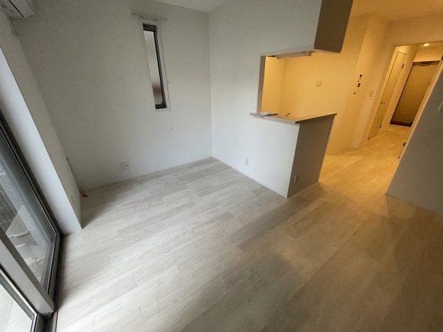 洋室約10帖☆角部屋です☆