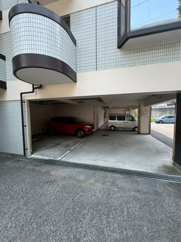 グリーンハイツ妙法寺A棟の駐車場