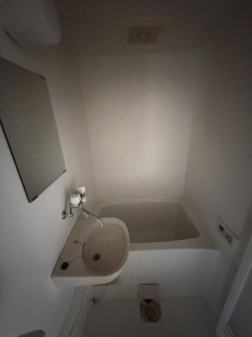 グローリー元町の浴室