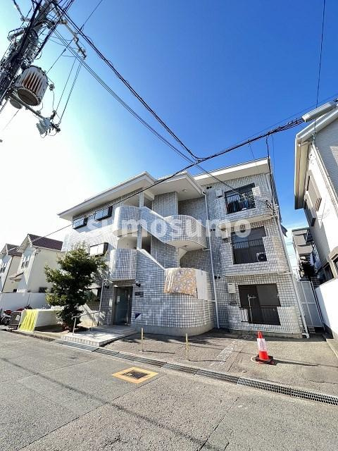 クレメント園田の外観