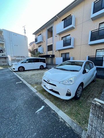 サニーパレス （下大市東町）の外観