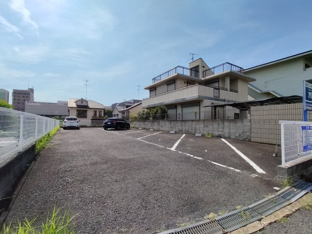 朱雀ウエストモスト第二モータープール