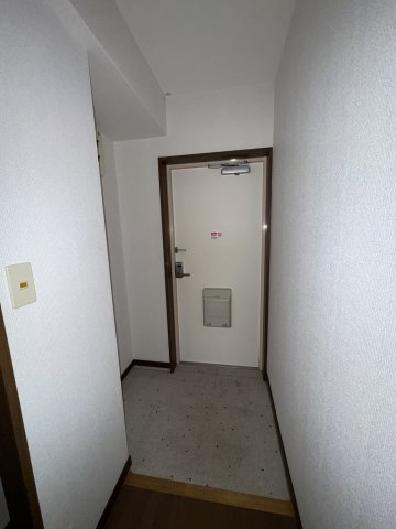 サンクラッソ湊川公園駅前の玄関