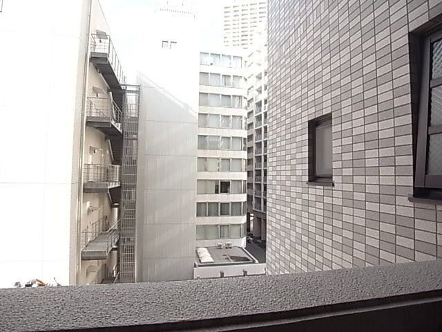 エスリード三宮フラワーロードのエントランス