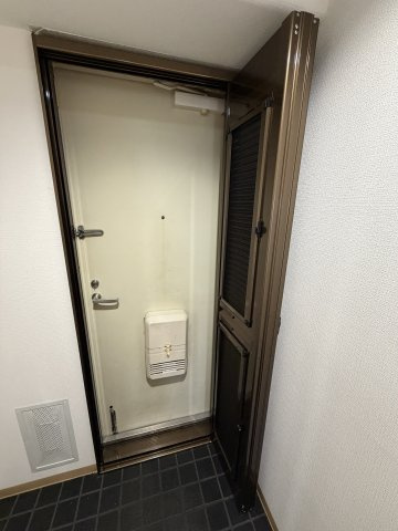 コープ野村高取台の玄関