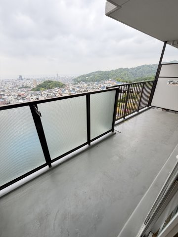 コープ野村高取台のバルコニー