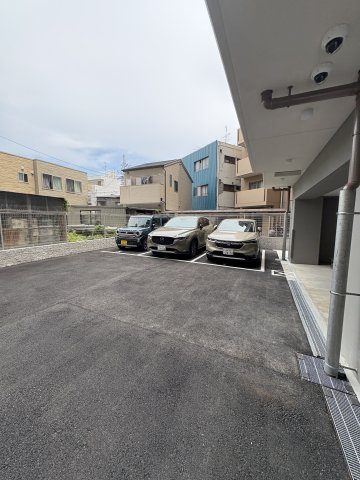 セレニテ兵庫エクラ の駐車場