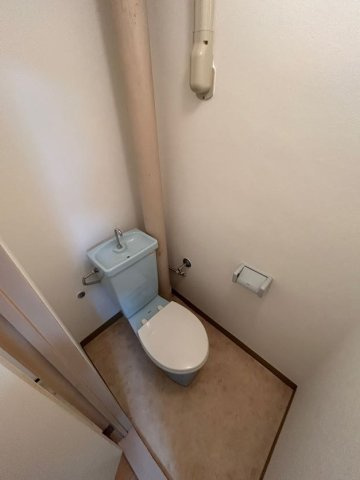 ハイムM2のトイレ|ゆったりとした空間のトイレです