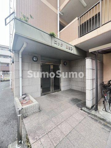 ニックあさひのエントランス