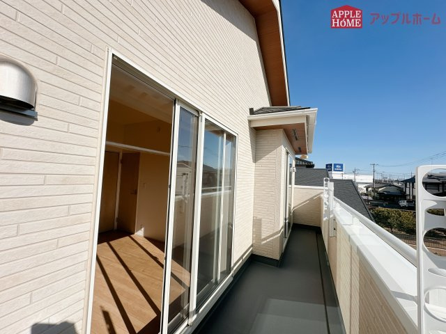 [新築住宅] 東松山市六軒町 全3棟のバルコニー