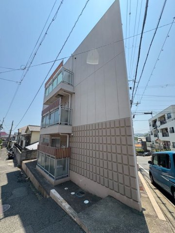 ハイツ瓦屋の外観