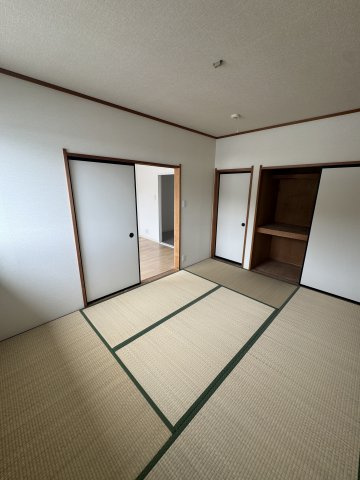 ハイツアメニティの和室