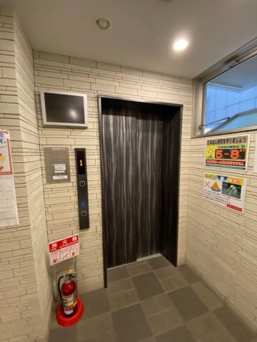 バックス神戸WESTのエントランス