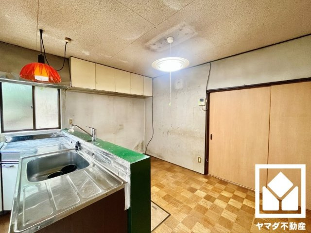伏見区深草願成町の居間・リビング