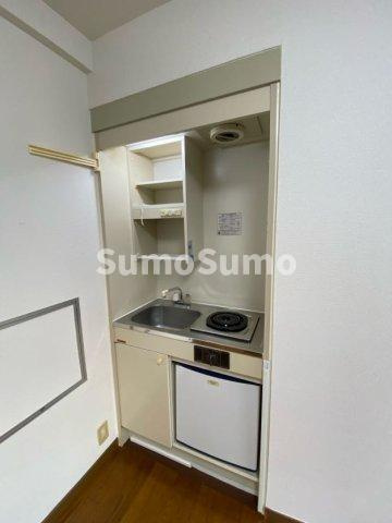 ニシオカマンションのキッチン|お料理しやすいキッチンです