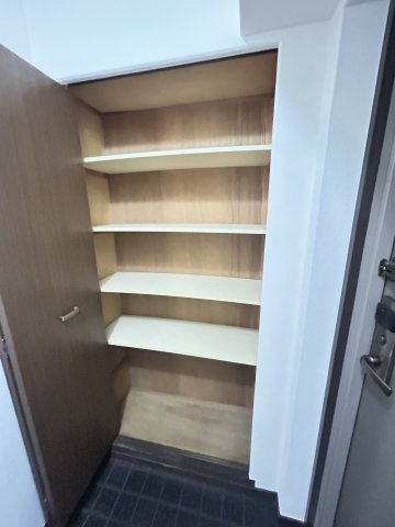 セントラル第2東園田の玄関