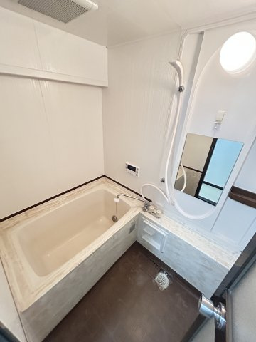 セントラル第2東園田の浴室